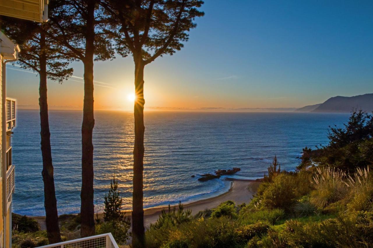 Amazing Oceanview 2 Bedroom Oceanfront! By Oceanviewhottubs Shelter Cove, Ca Tesla Ev Station Eksteriør billede