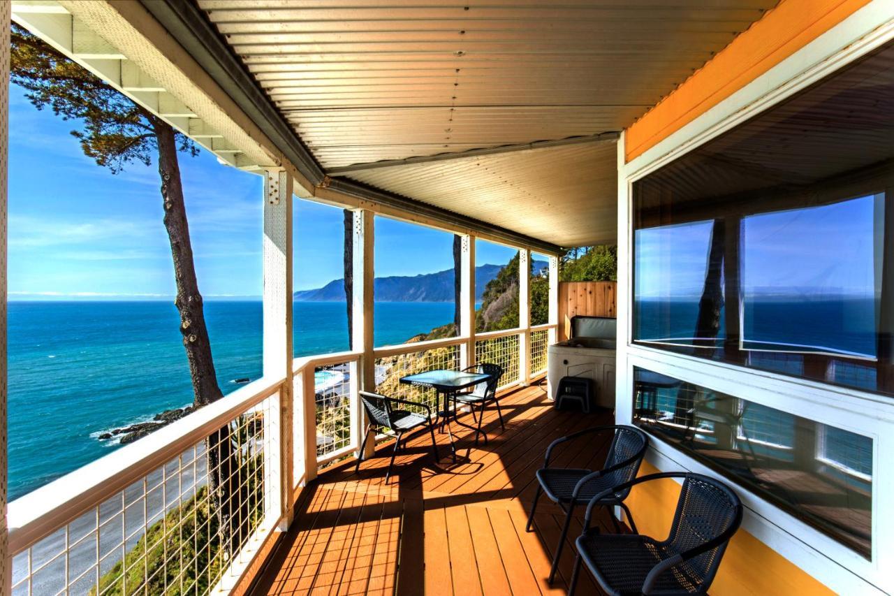 Amazing Oceanview 2 Bedroom Oceanfront! By Oceanviewhottubs Shelter Cove, Ca Tesla Ev Station Eksteriør billede