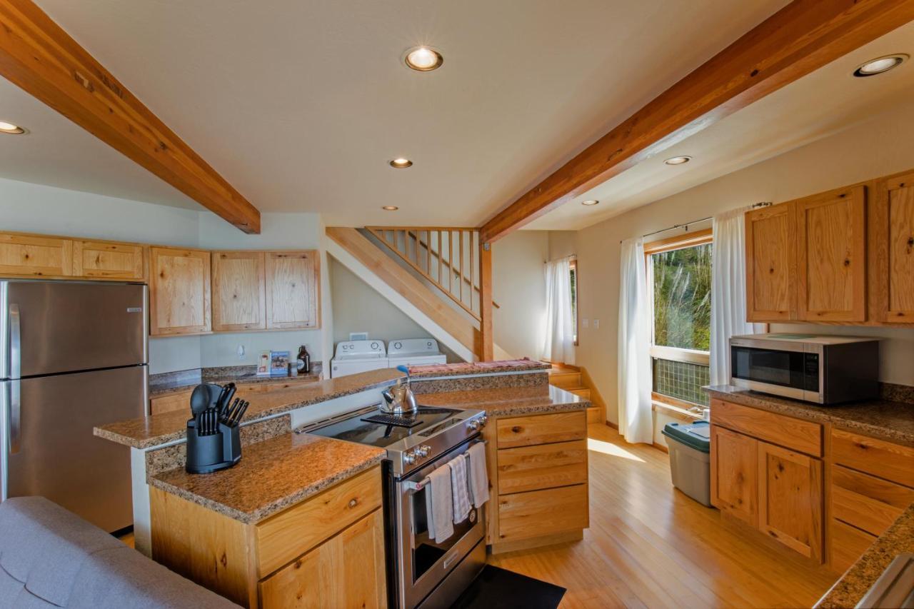 Amazing Oceanview 2 Bedroom Oceanfront! By Oceanviewhottubs Shelter Cove, Ca Tesla Ev Station Eksteriør billede