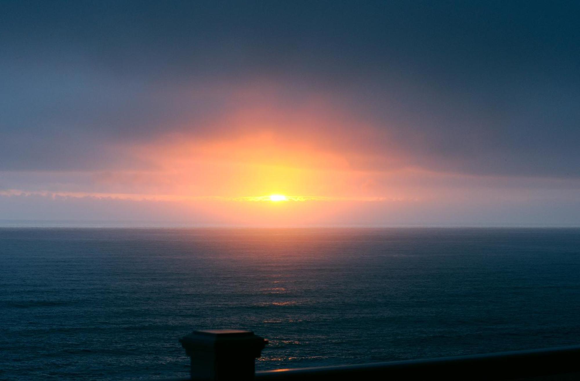Amazing Oceanview 2 Bedroom Oceanfront! By Oceanviewhottubs Shelter Cove, Ca Tesla Ev Station Eksteriør billede